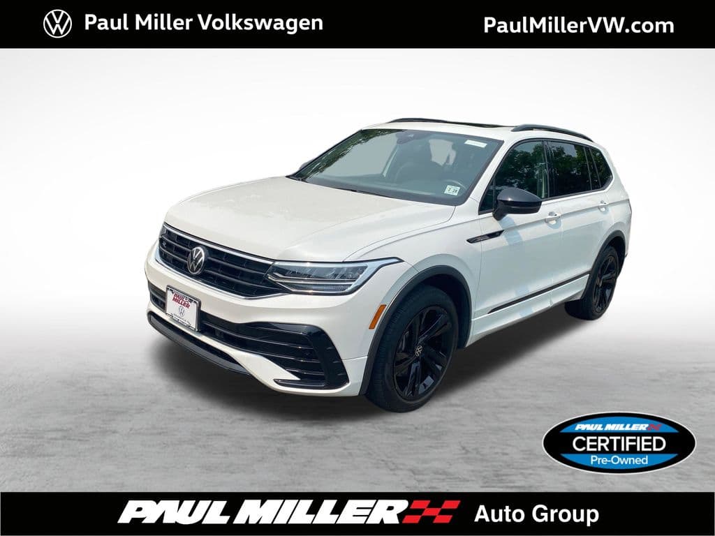 2023 Volkswagen Tiguan 2.0T SE R-Line Black — photo 1 of 30