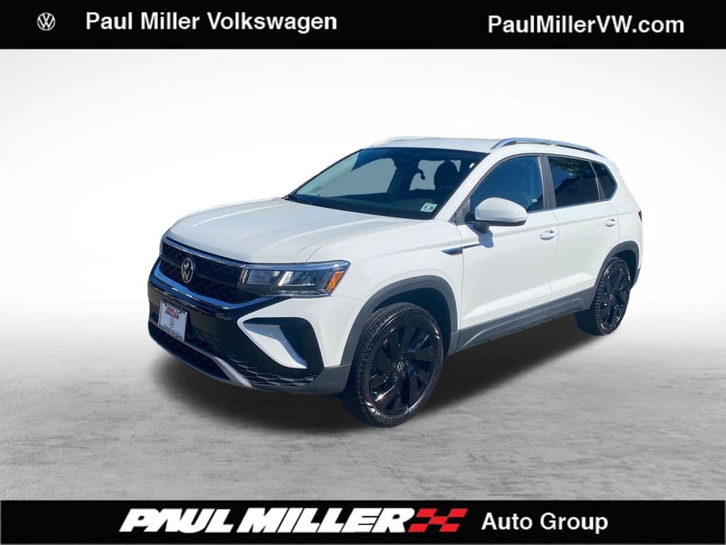 2023 Volkswagen Taos SE — photo 1 of 33