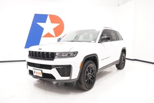 2026 Jeep Grand Cherokee LAREDO ALTITUDE 4X2 — photo 1 of 50