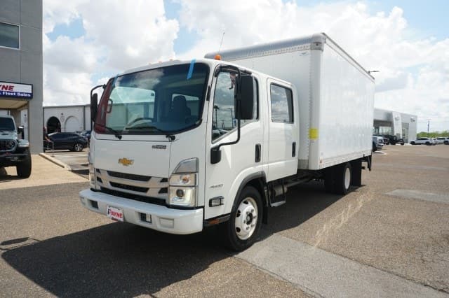 2024 Chevrolet 4500 HG LCF Gas Base — photo 1 of 28