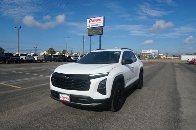2026 Chevrolet Equinox FWD LT — photo 1 of 35