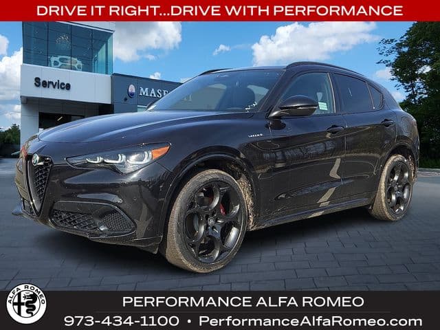 2026 Alfa Romeo Stelvio Base — photo 1 of 29