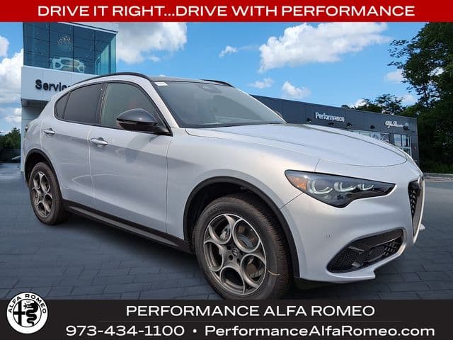 2026 Alfa Romeo Stelvio Base — photo 1 of 16
