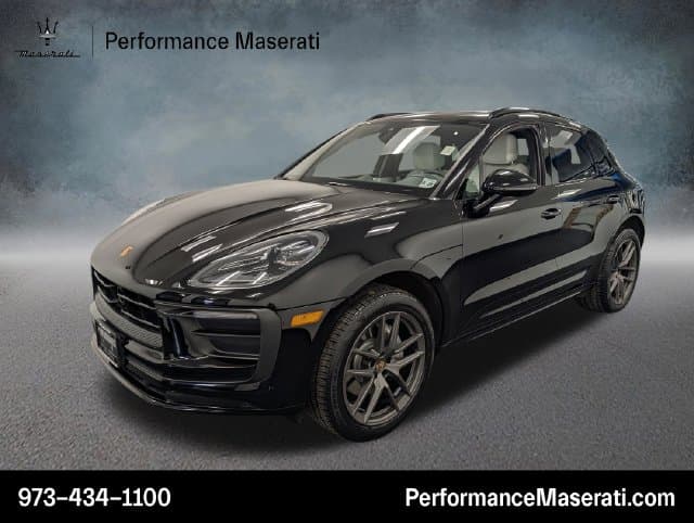 2024 Porsche Macan T — photo 1 of 30