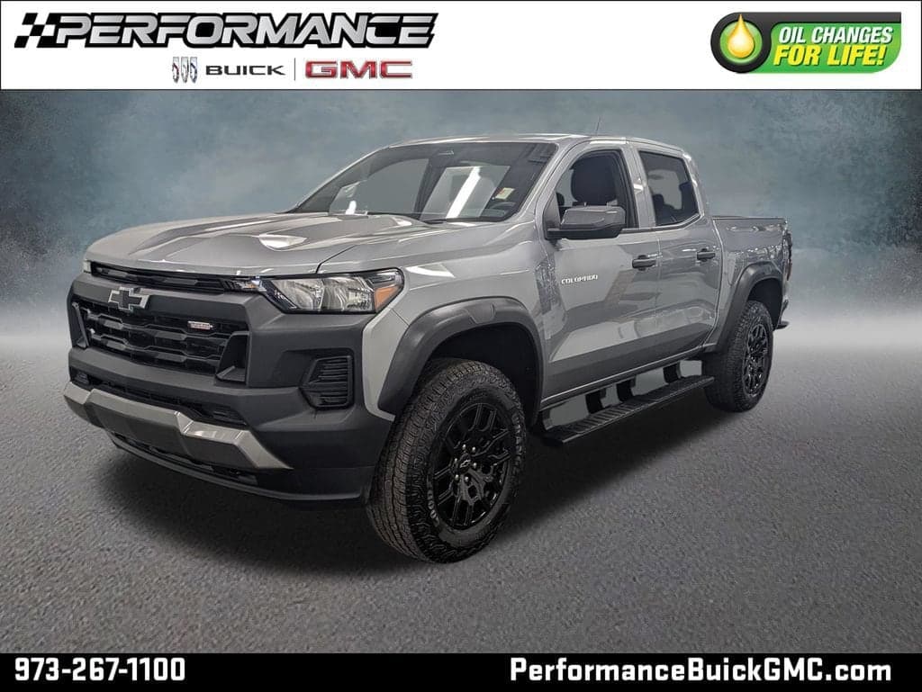 2025 Chevrolet Colorado Trail Boss — photo 1 of 41