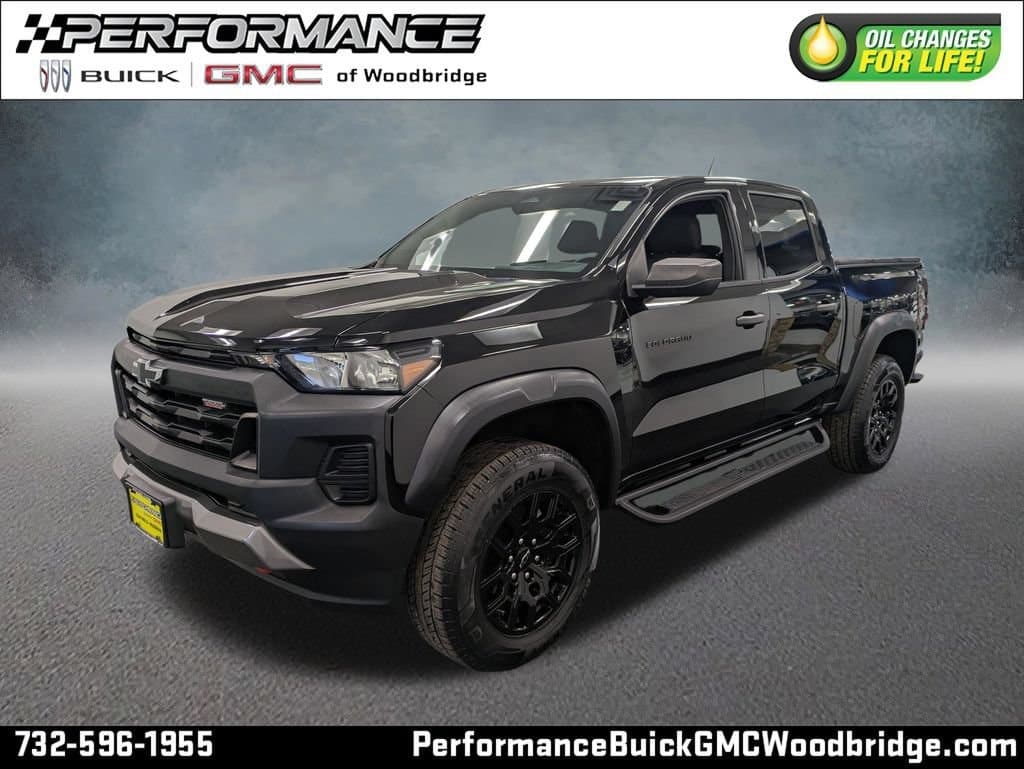 2023 Chevrolet Colorado Trail Boss — photo 1 of 31