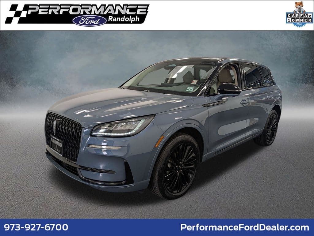 2023 Lincoln Corsair Standard — photo 1 of 32