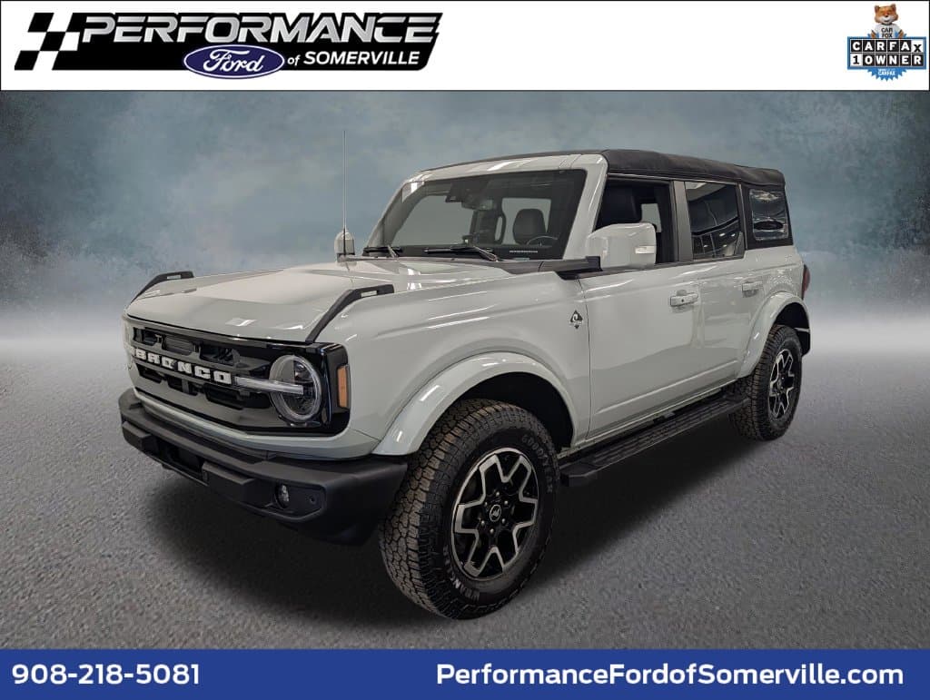 2023 Ford Bronco Outer Banks — photo 1 of 33