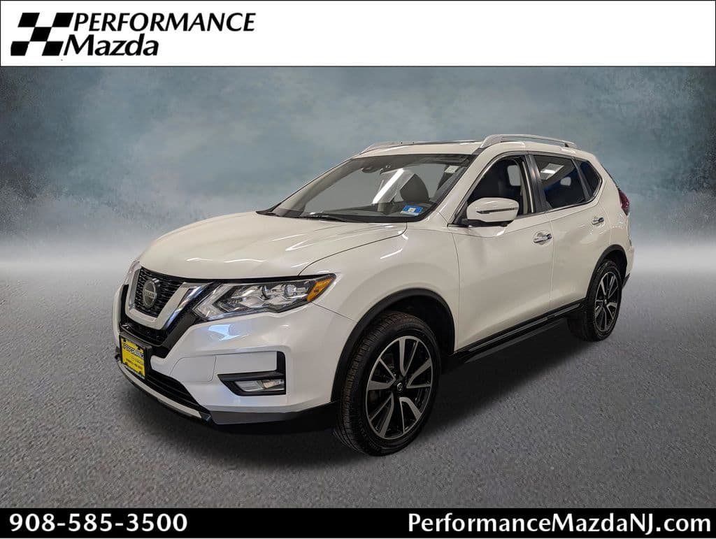 2020 Nissan Rogue SL — photo 1 of 35