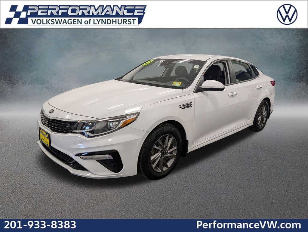 2019 Kia Optima LX — photo 1 of 37