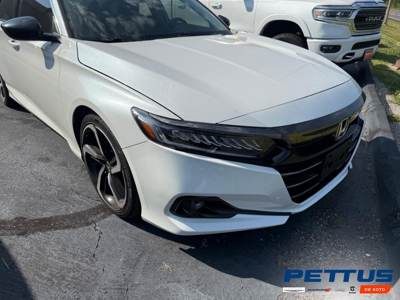 2021 Honda Accord Sport SE 1.5T CVT — photo 1 of 9