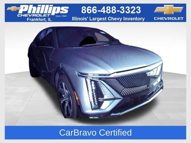 2024 Cadillac LYRIQ Luxury 2 — photo 1 of 13