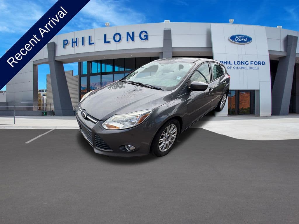 2012 Ford Focus SE — photo 1 of 32