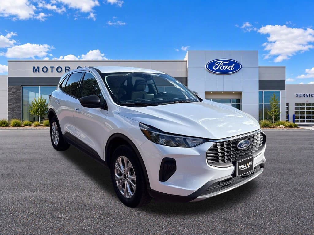 2023 Ford Escape Active — photo 1 of 32