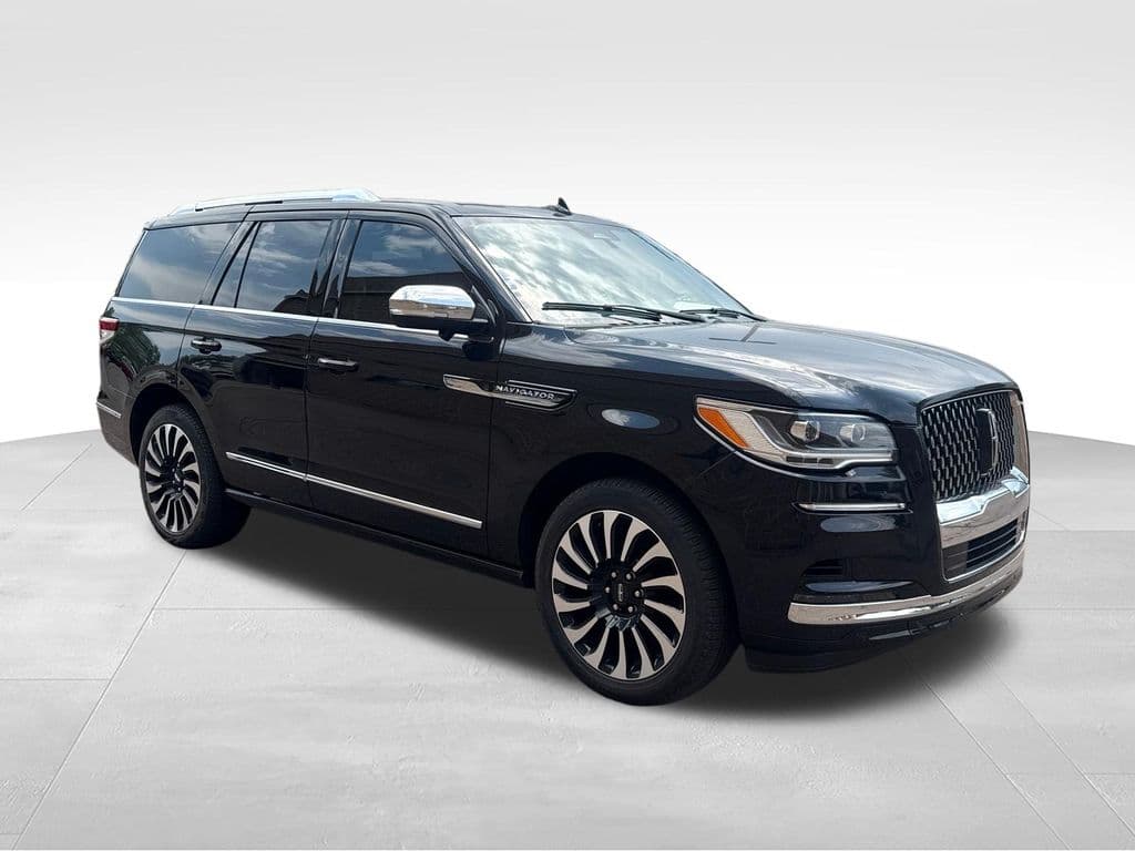 2023 Lincoln Navigator Black Label — photo 1 of 37