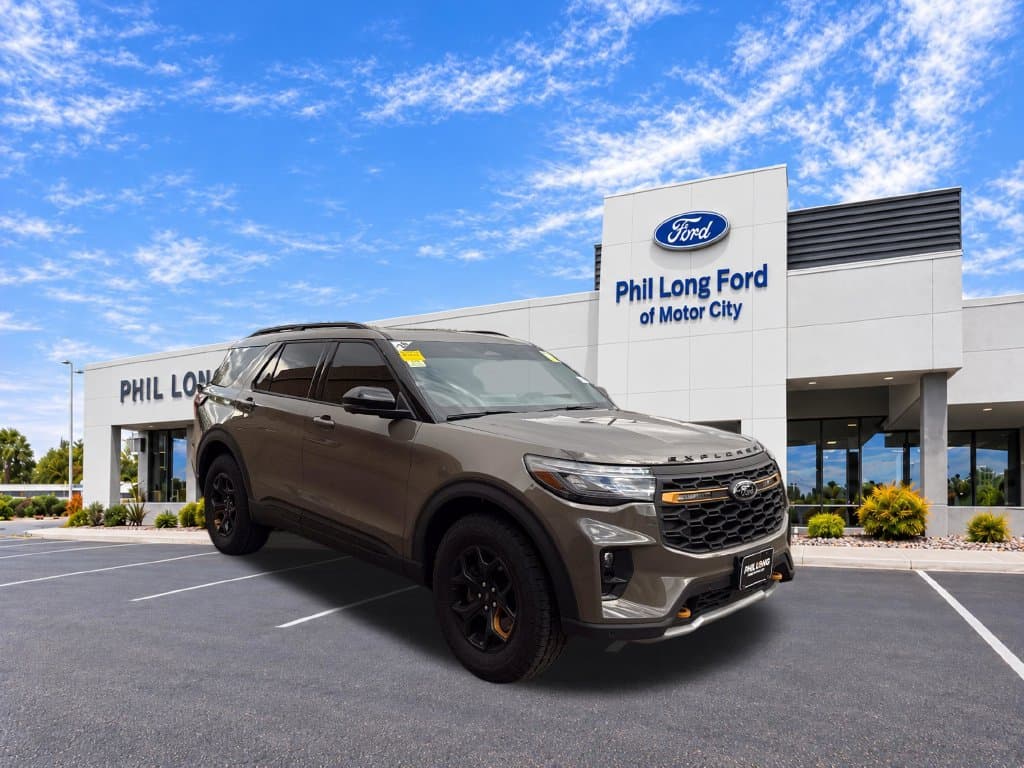 2026 Ford Explorer Tremor — photo 1 of 32