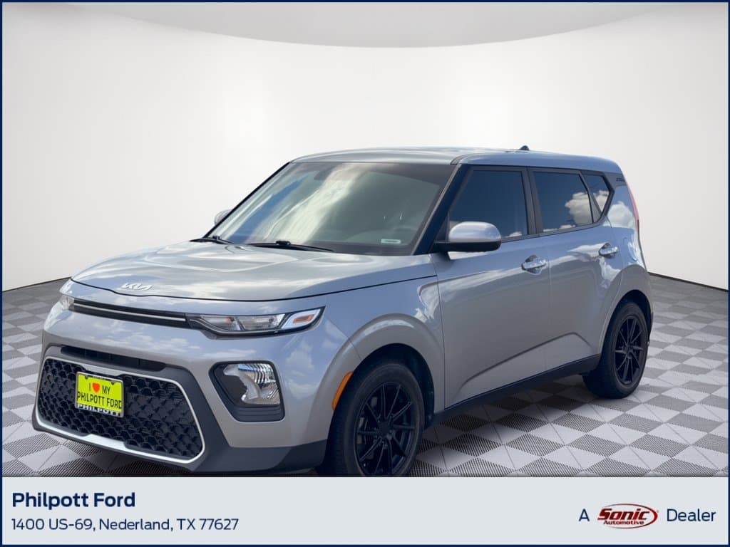 2022 Kia Soul LX — photo 1 of 31