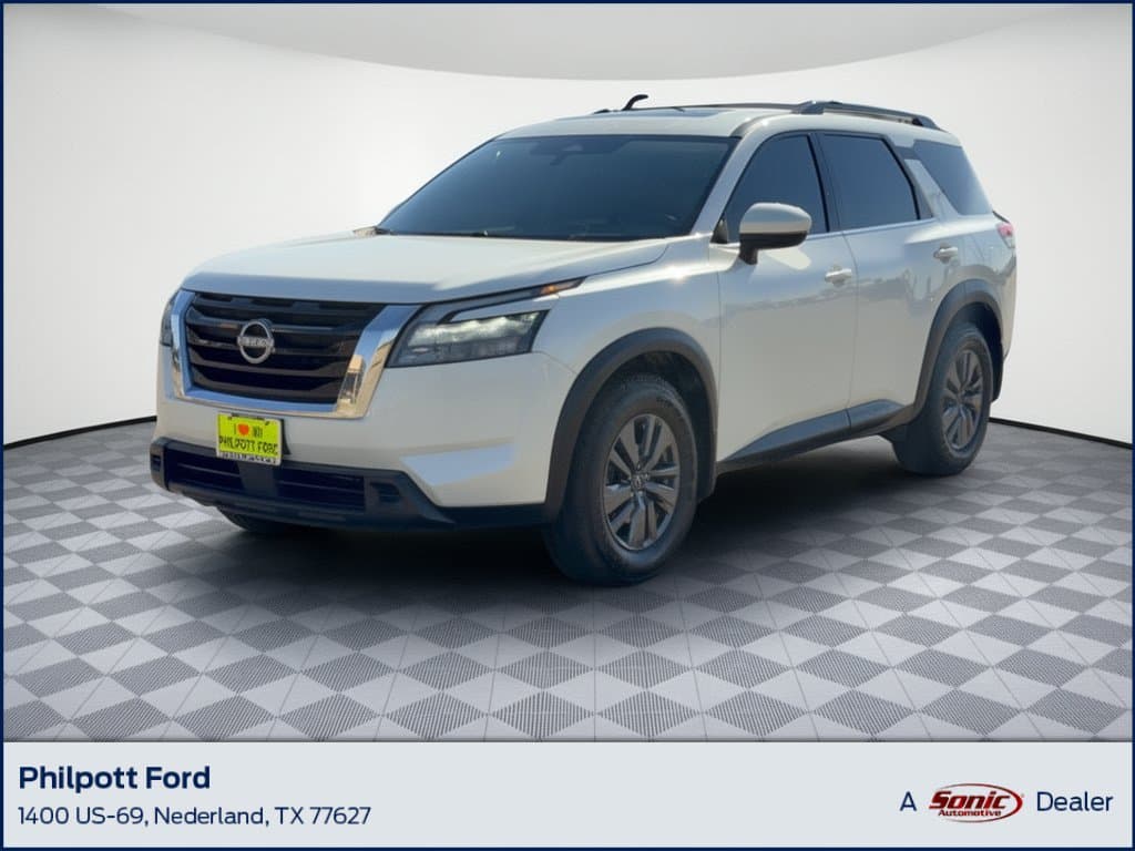 2024 Nissan Pathfinder SV — photo 1 of 31