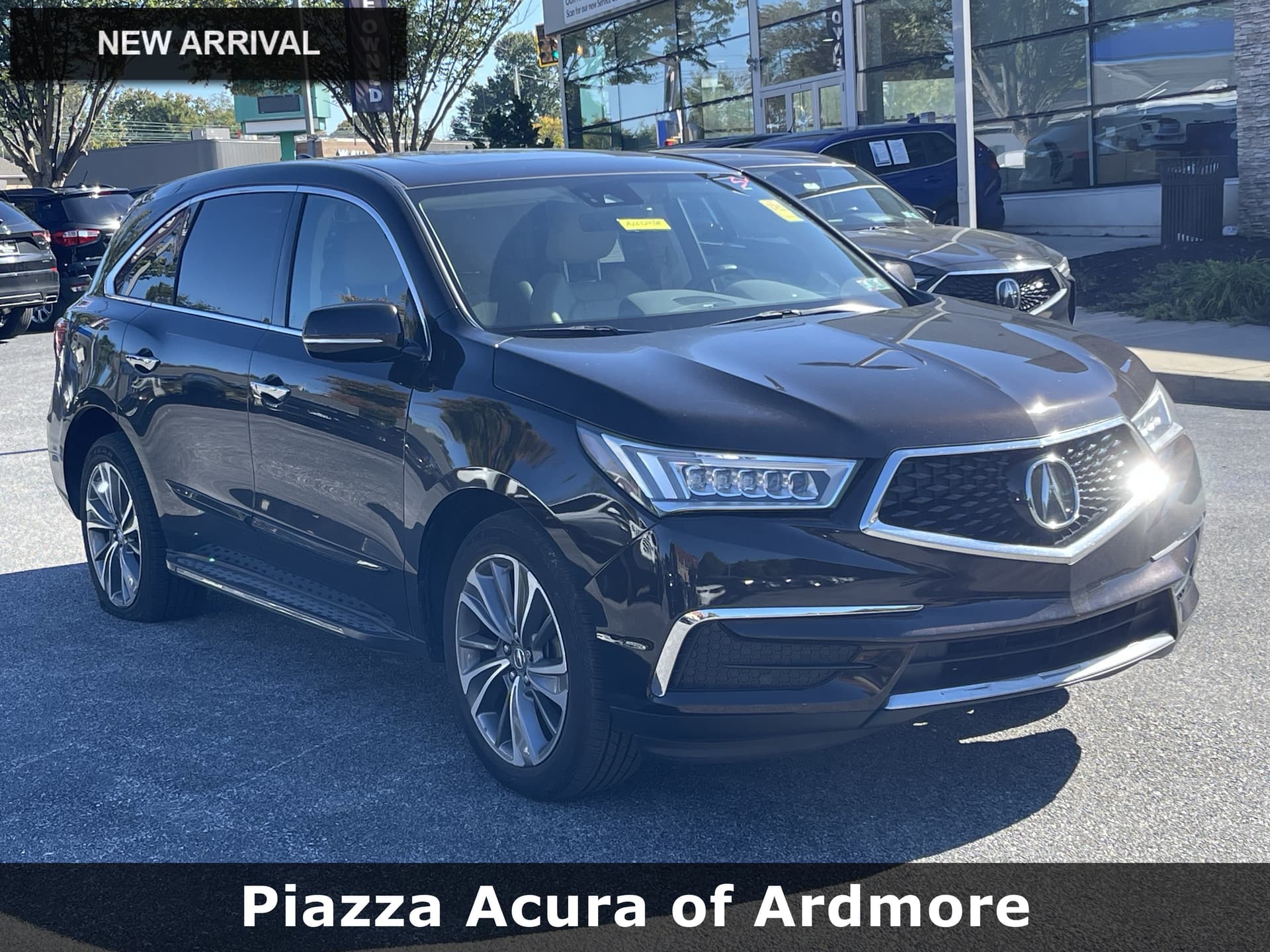 2017 Acura MDX w/Technology Pkg — photo 1 of 12