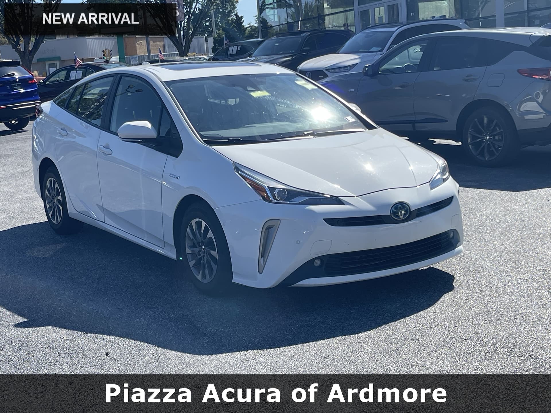 2022 Toyota Prius Base — photo 1 of 12