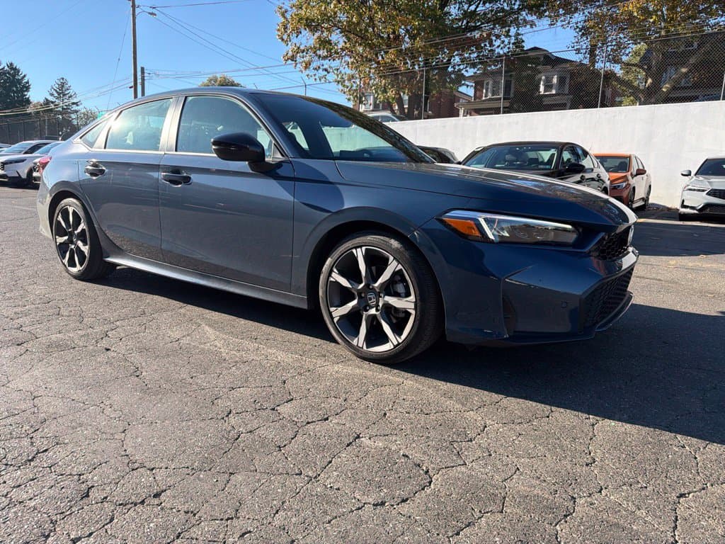 2025 Honda Civic Sedan Hybrid Base — photo 1 of 9