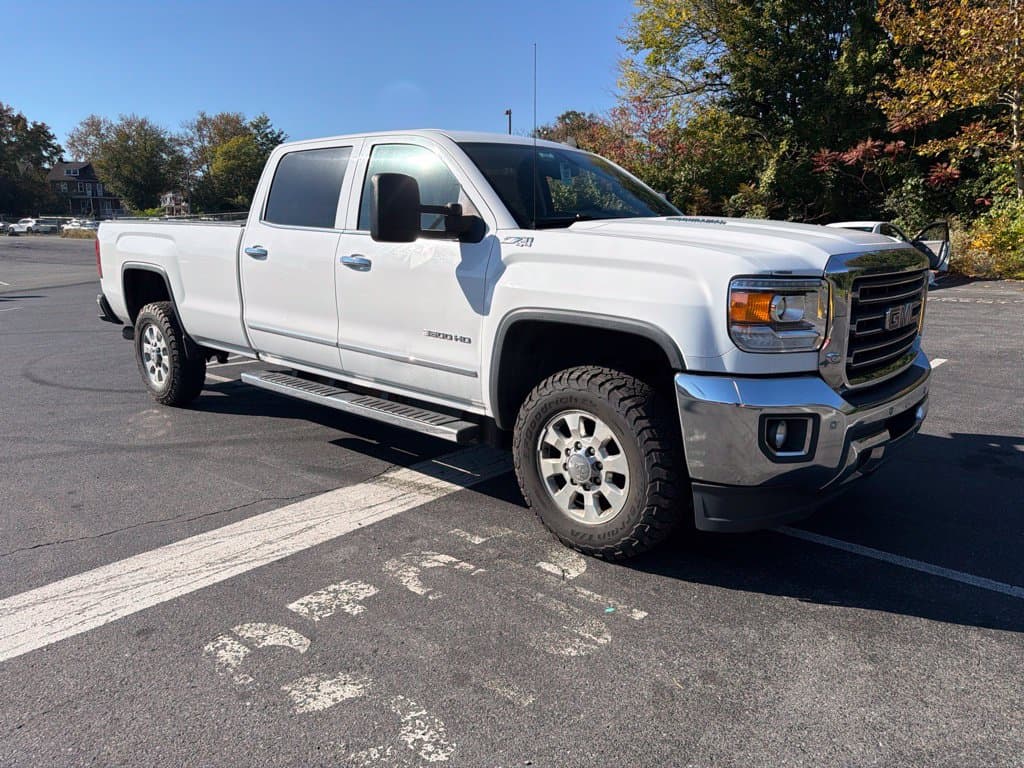2015 GMC Sierra 3500HD SLT — photo 1 of 9