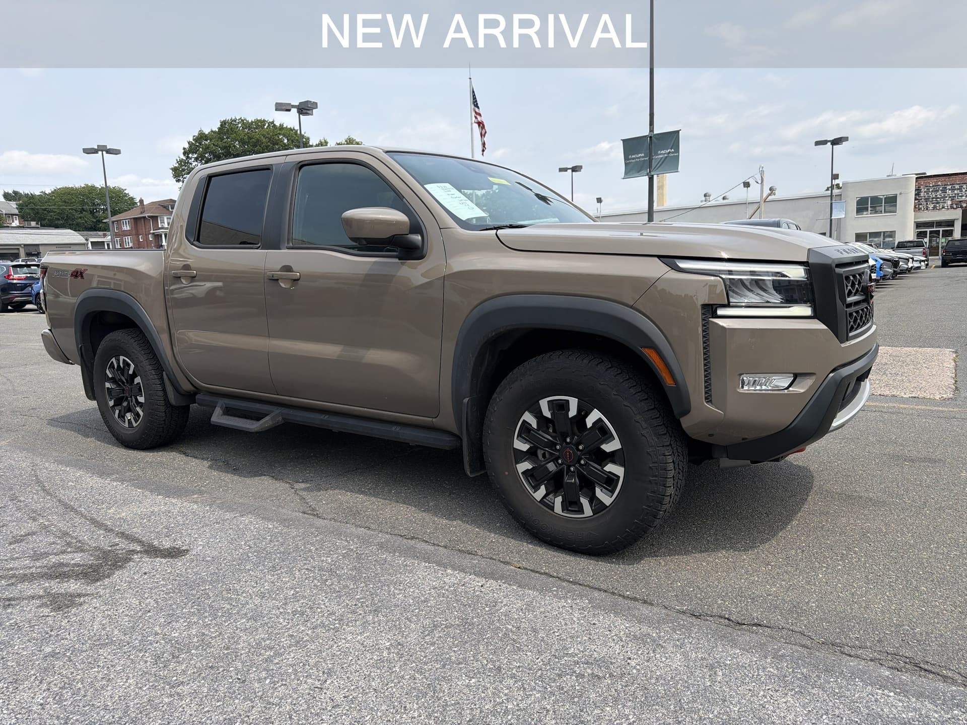 2024 Nissan Frontier Base — photo 1 of 9