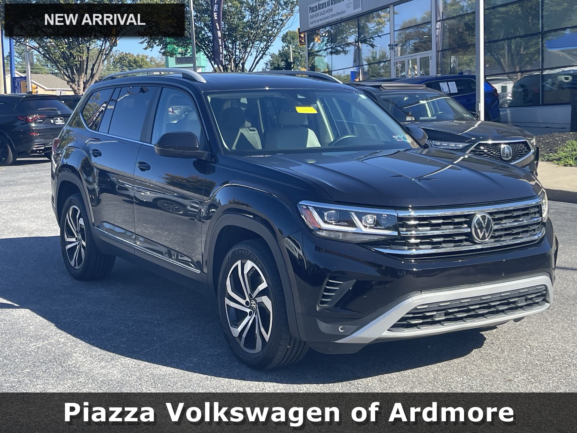2022 Volkswagen Atlas 3.6L V6 SEL — photo 1 of 12