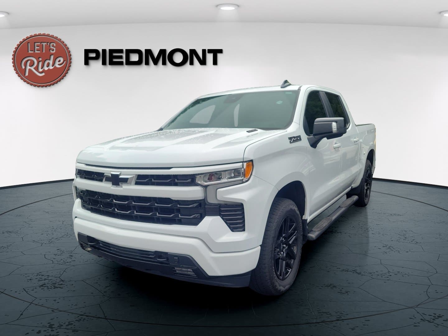 2023 Chevrolet Silverado 1500 4WD Crew Cab 147 RST — photo 1 of 3
