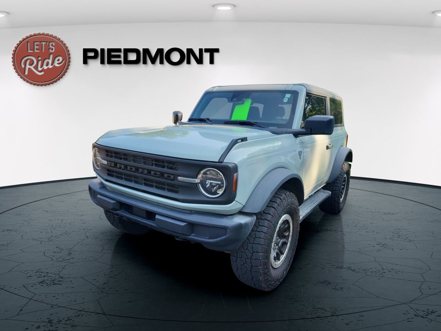 2022 Ford Bronco Base 2 Door Advanced 4x4 — photo 1 of 3
