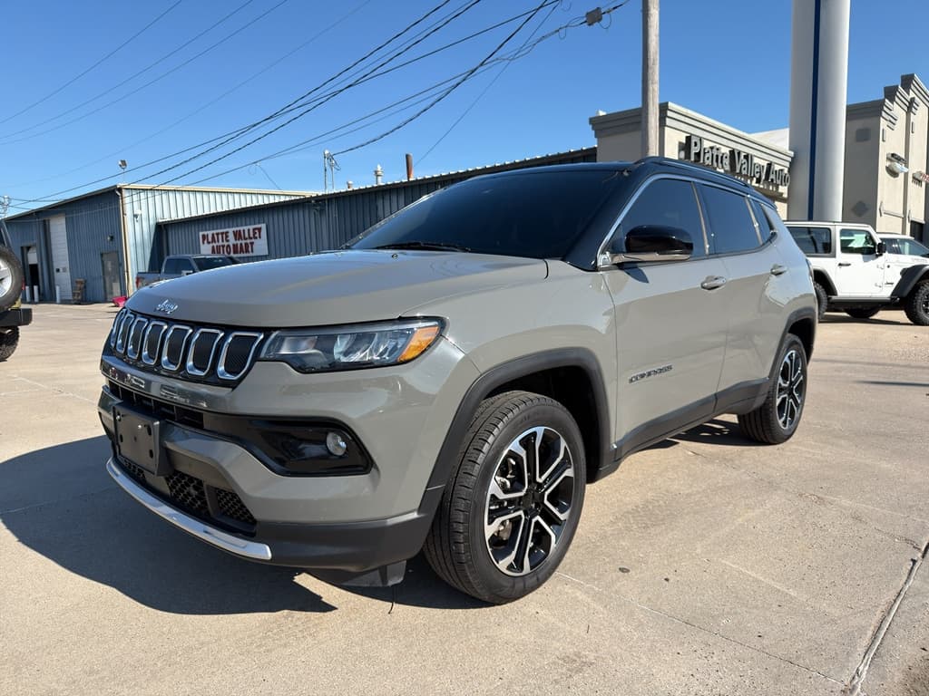 2022 Jeep Compass Limited — photo 1 of 15