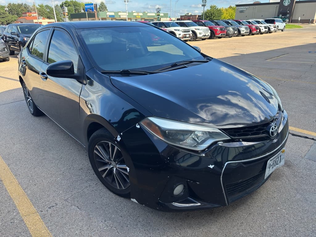 2016 Toyota Corolla Base — photo 1 of 4