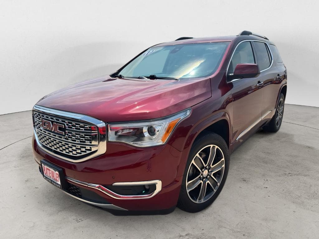 2017 GMC Acadia Denali — photo 1 of 16