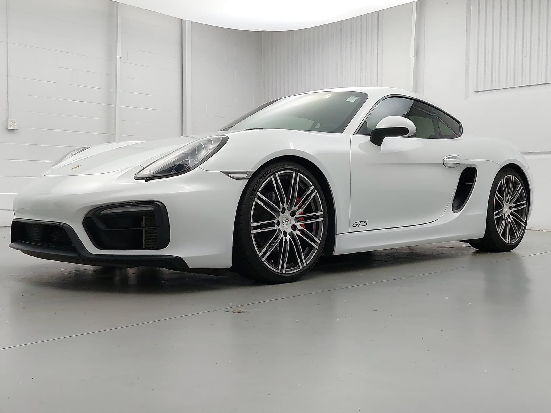 2015 Porsche Cayman GTS — photo 1 of 30