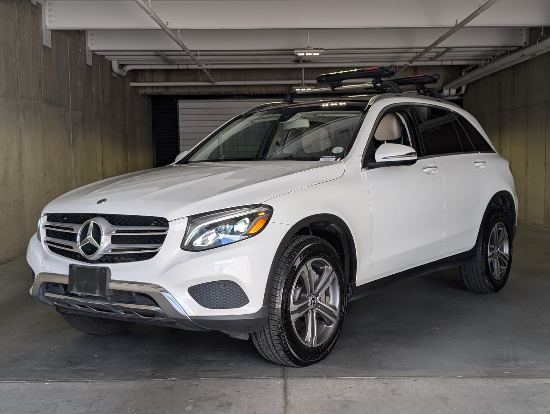 2019 Mercedes-Benz GLC GLC 300 — photo 1 of 24