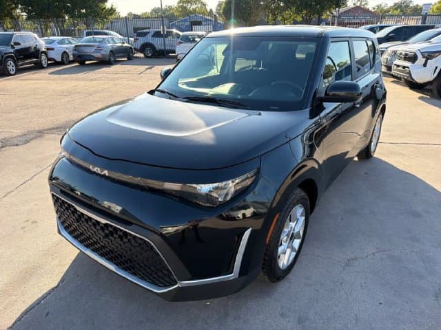 2024 Kia Soul Base — photo 1 of 10