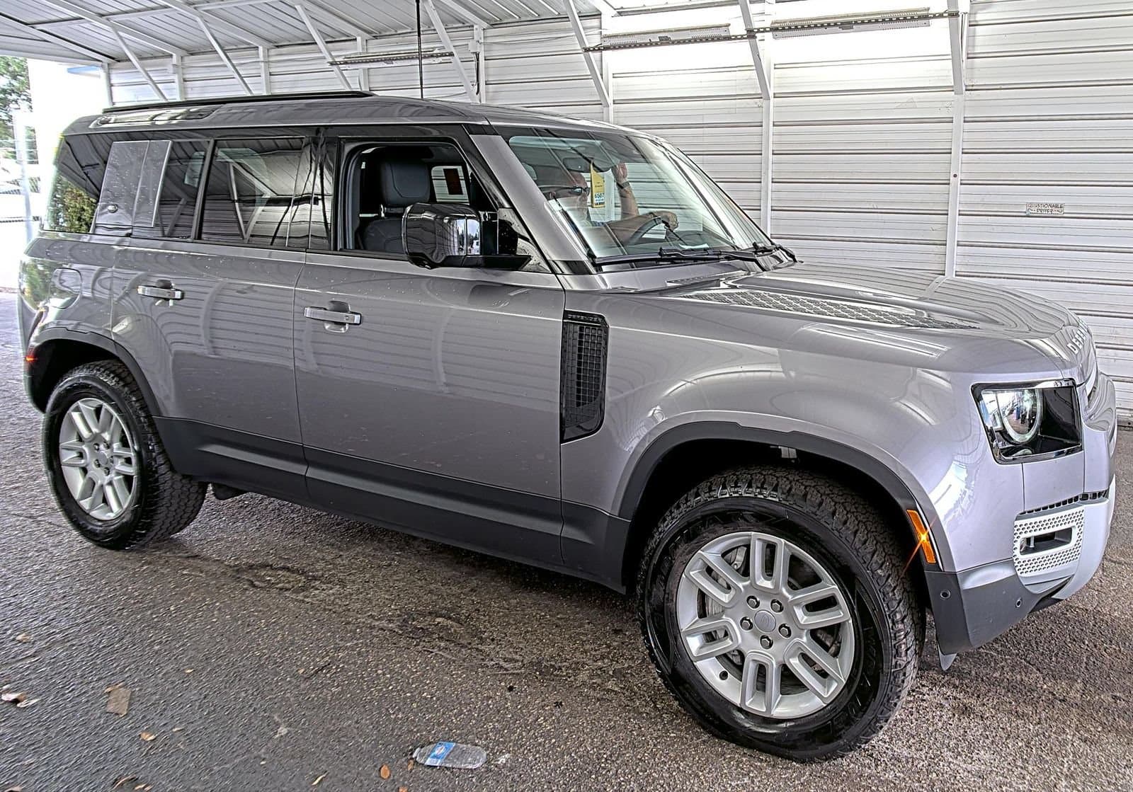 2024 Land Rover Defender S — photo 1 of 6