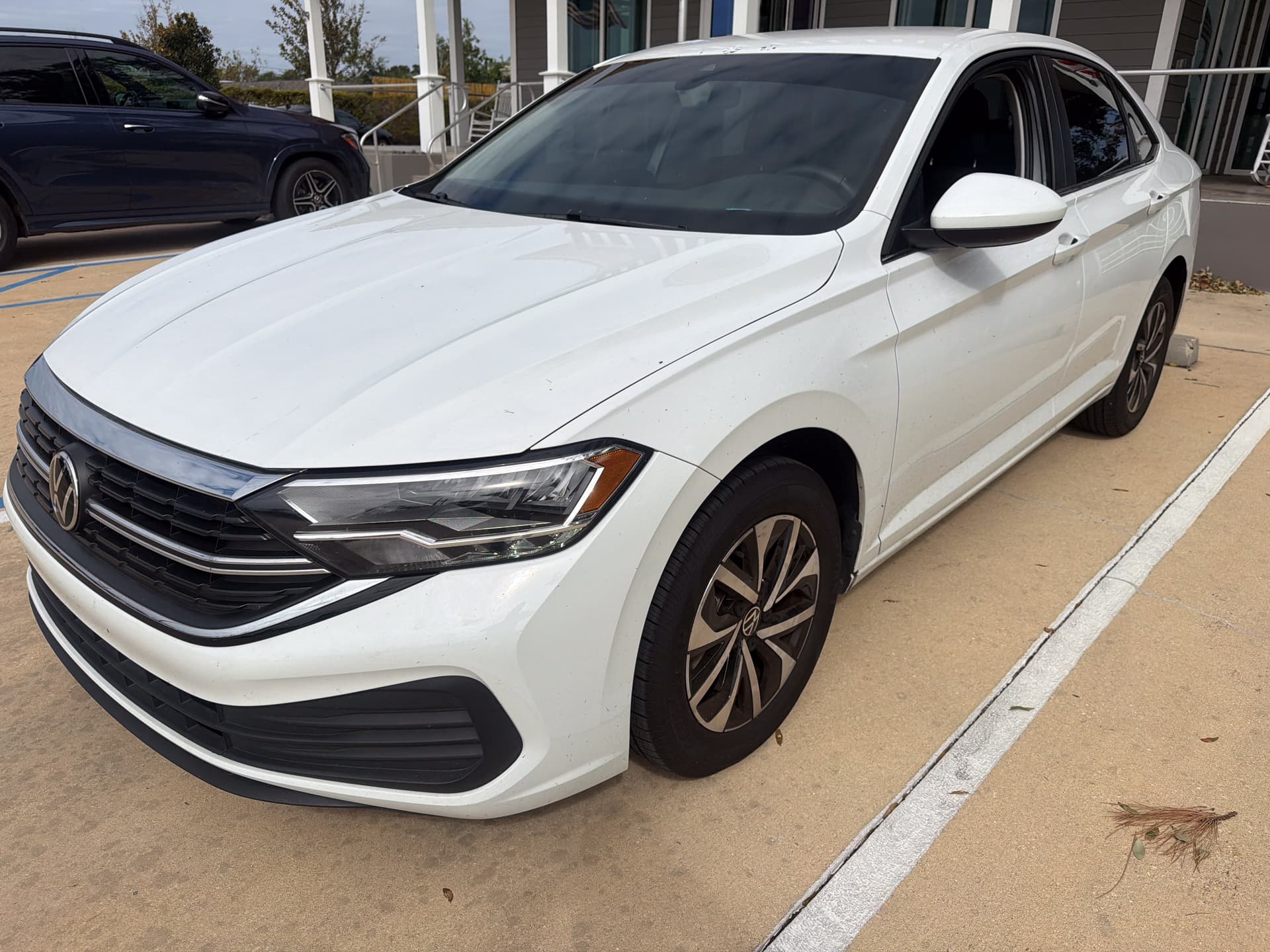 2024 Volkswagen Jetta Base — photo 1 of 8
