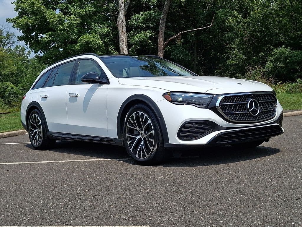 2024 Mercedes-Benz E-Class E 450 — photo 1 of 31