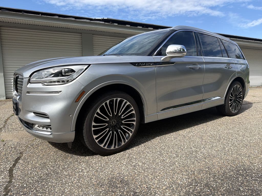 2020 Lincoln Aviator Black Label — photo 1 of 16