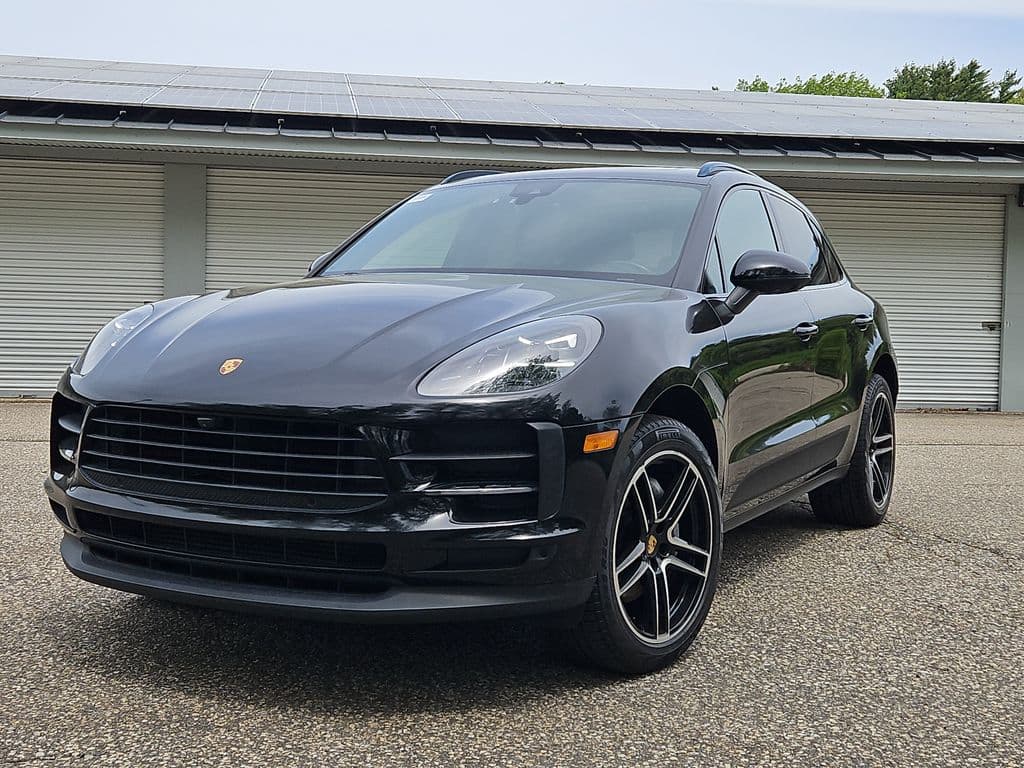 2021 Porsche Macan Base — photo 1 of 36