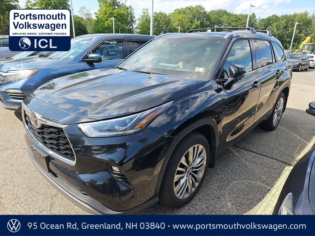 2025 Toyota Highlander Platinum — photo 1 of 4