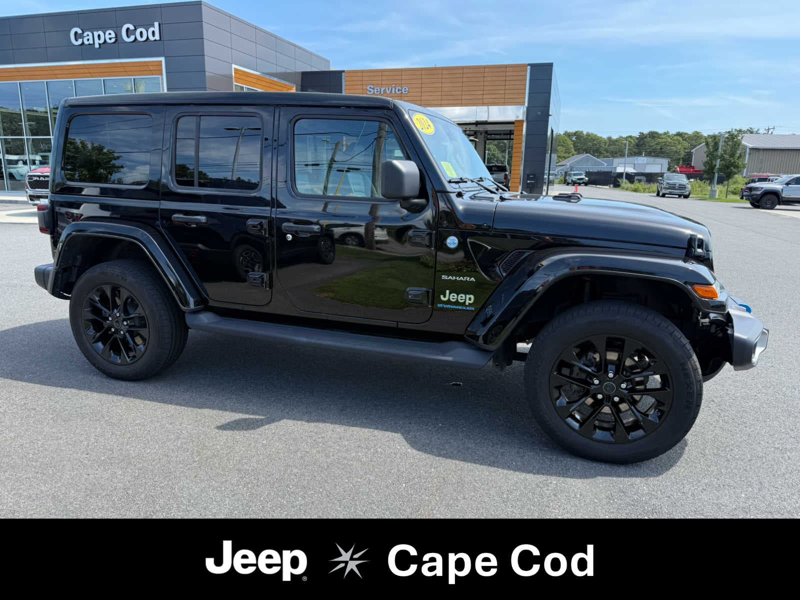 2024 Jeep Wrangler 4xe Sahara — photo 1 of 36