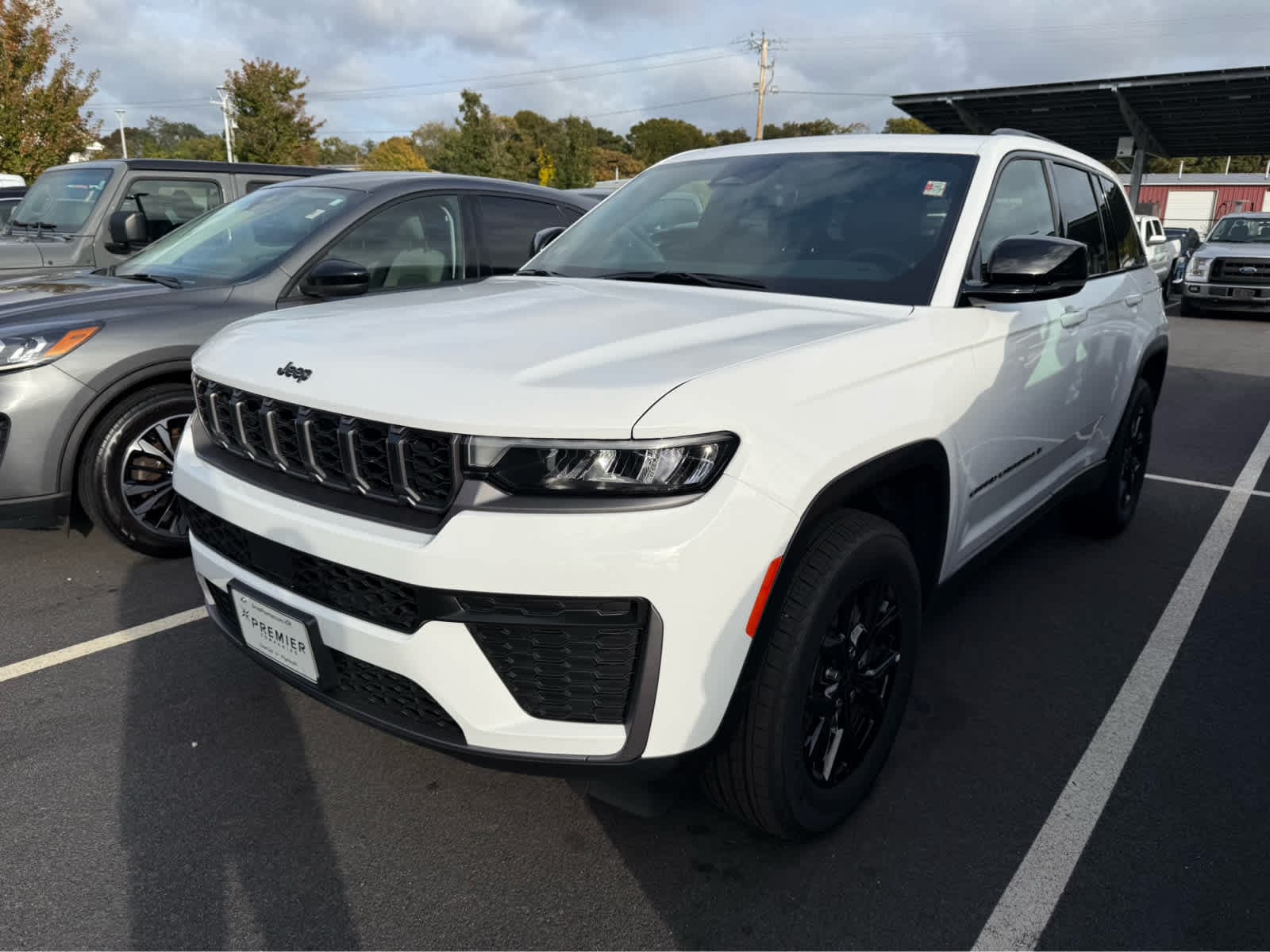 2026 Jeep Grand Cherokee Laredo Altitude — photo 1 of 20
