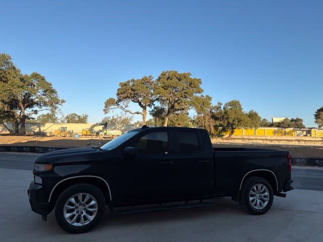 2019 Chevrolet Silverado 1500 Custom — photo 1 of 15