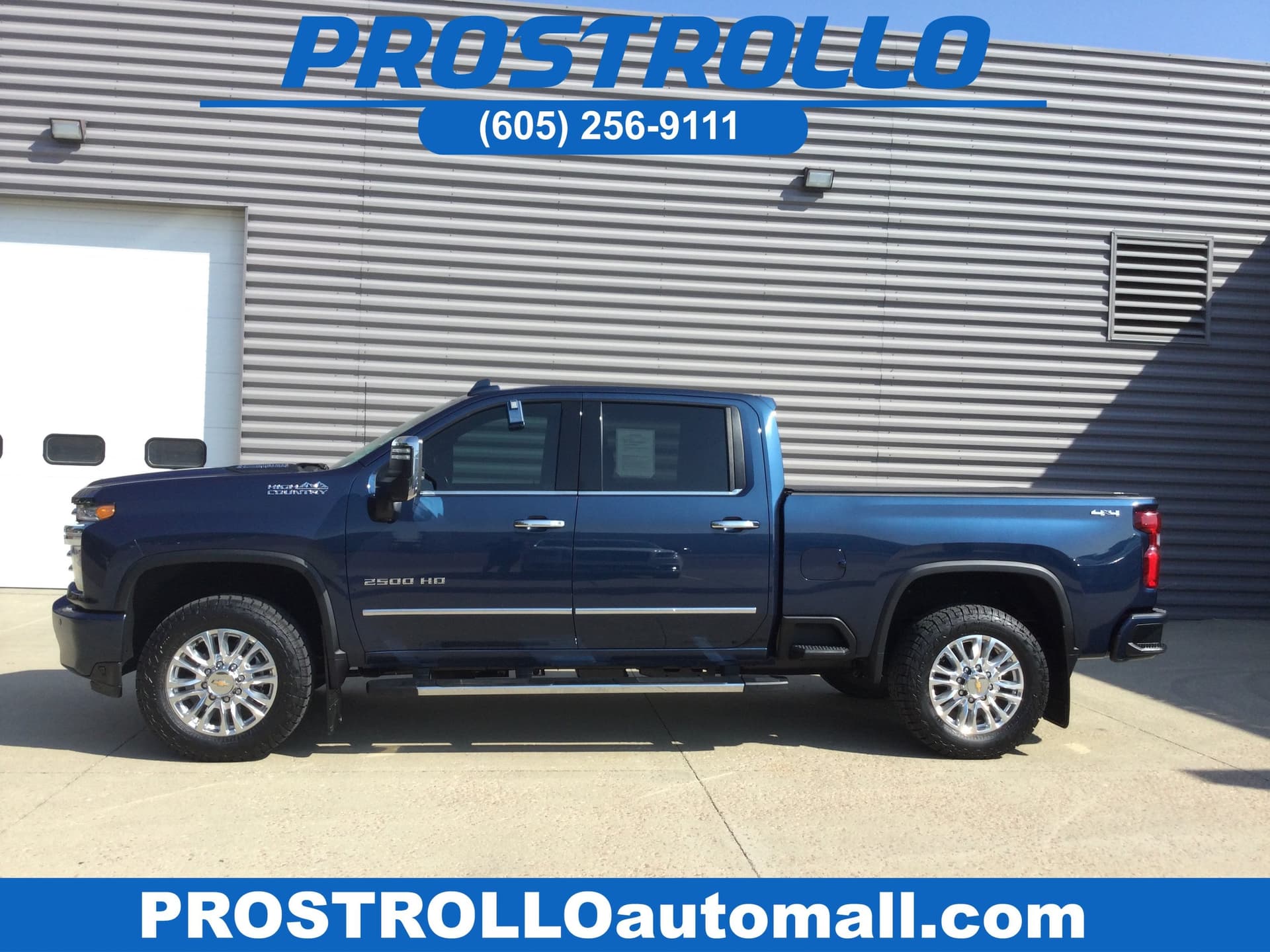 2021 Chevrolet Silverado 2500 HD High Country — photo 1 of 23
