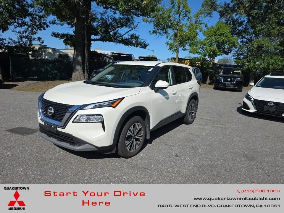 2023 Nissan Rogue SV — photo 1 of 4