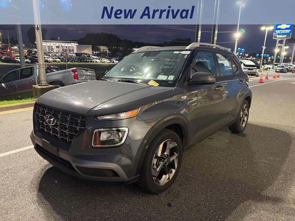 2025 Hyundai Venue SEL — photo 1 of 8