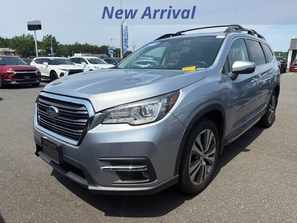 2022 Subaru Ascent Limited — photo 1 of 12