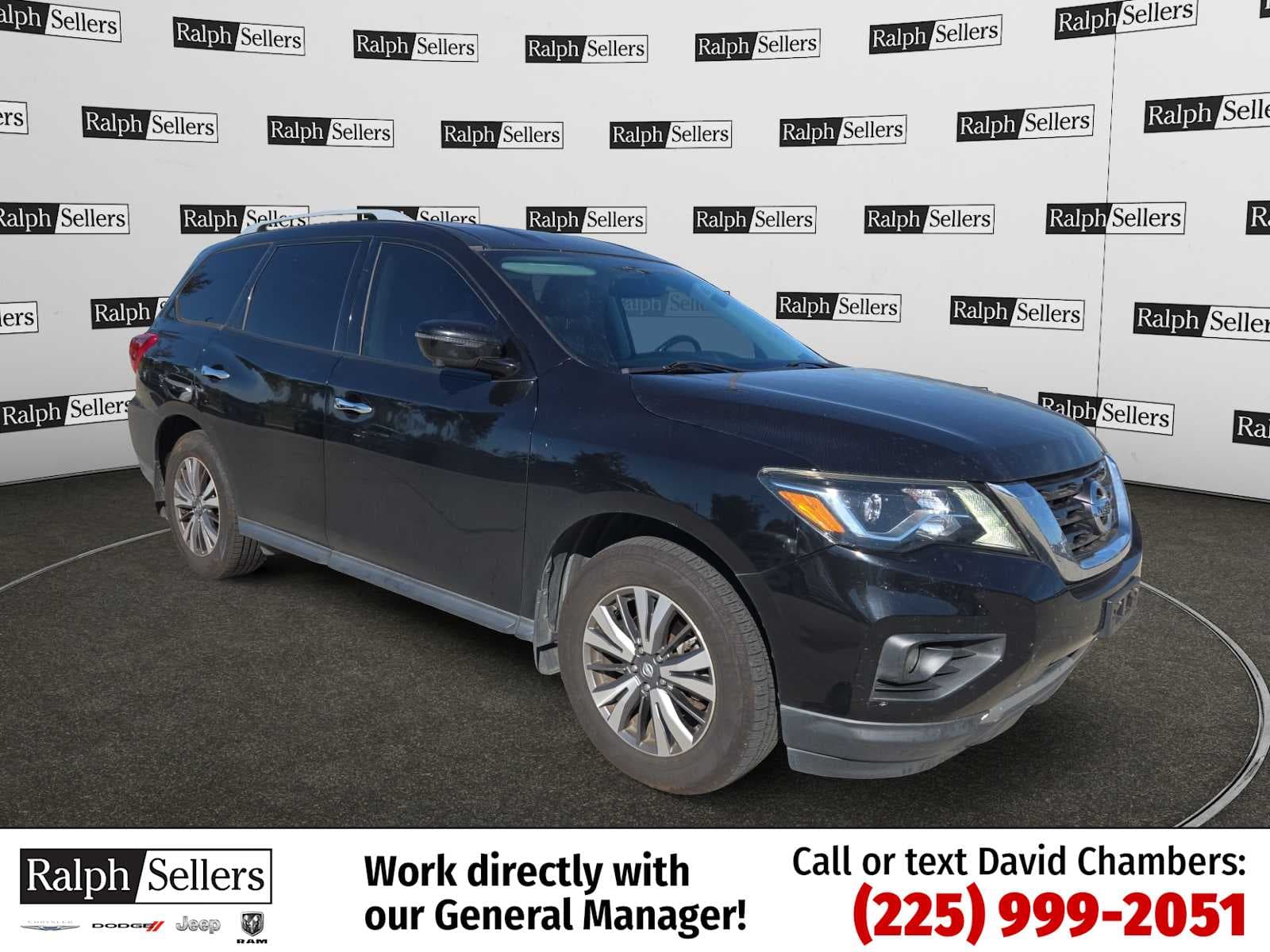2018 Nissan Pathfinder SL — photo 1 of 9